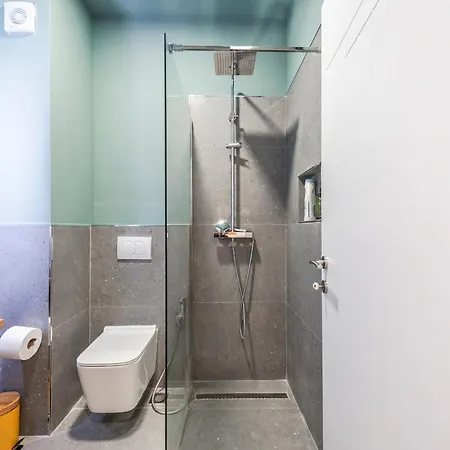 Appartement 8th Floor Apartments, *