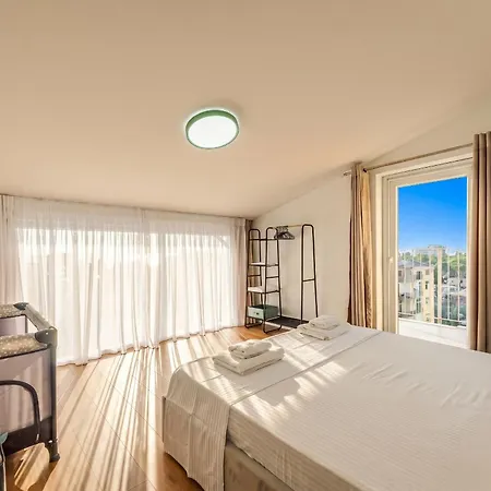 Appartement 8th Floor Apartments, *